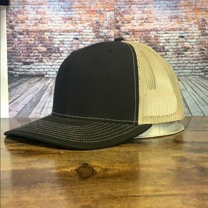 Richardson 112 trucker hat
